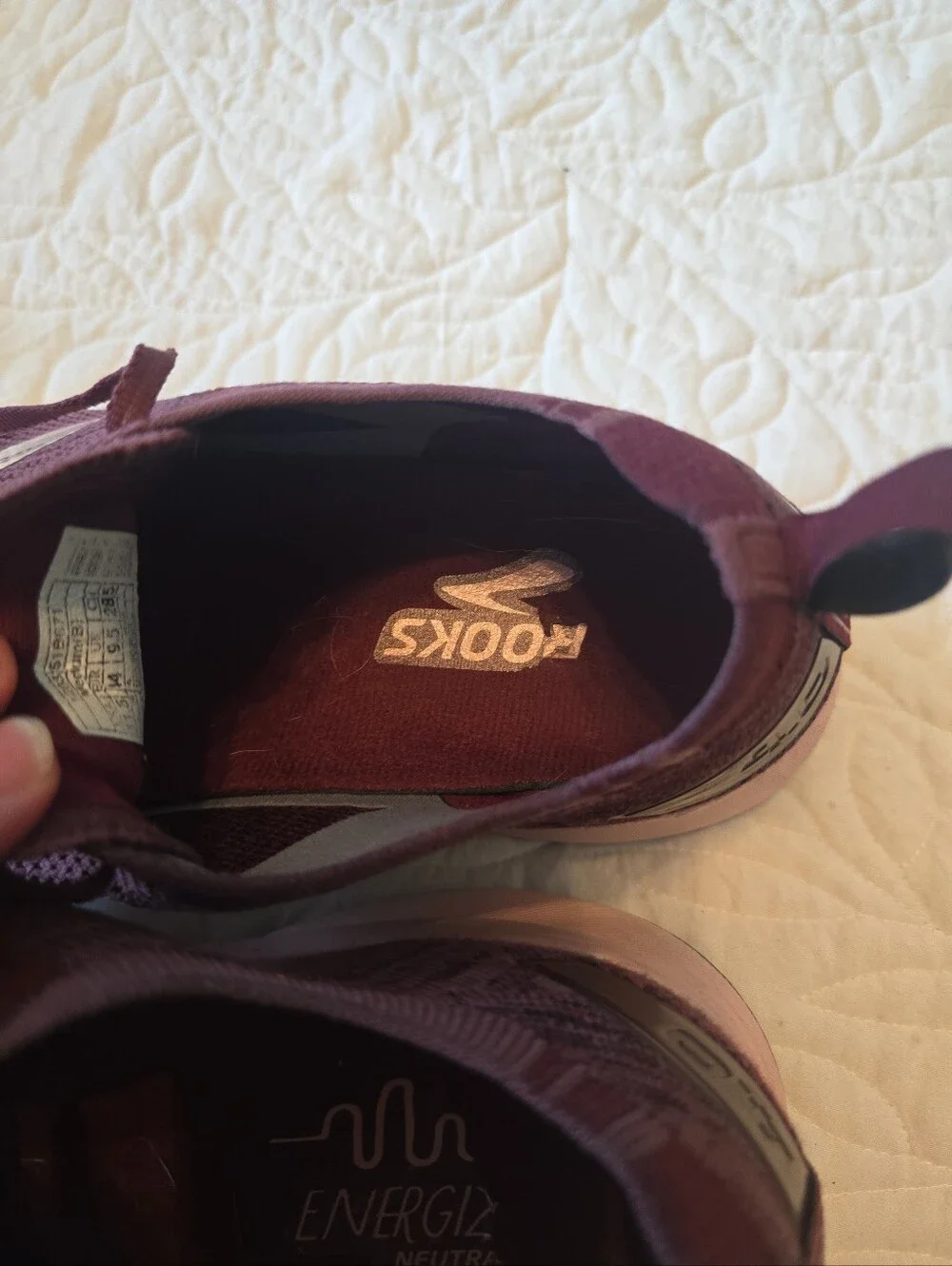 Brooks Levitate 4 Women's Size 11.5 Burgundy Plum Running Shoes